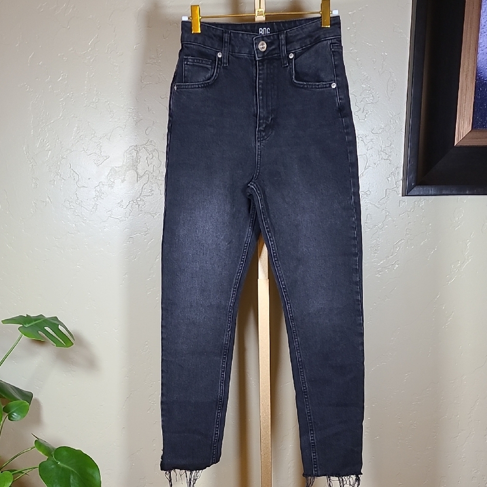 BDG Urban Outfitters Edie Black Ankle Cropped Jeans